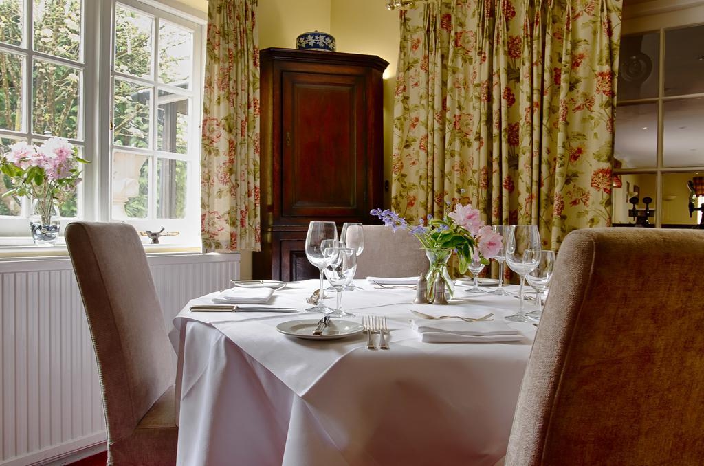 Tumbling Weir Hotel Ottery St Mary ภายนอก รูปภาพ